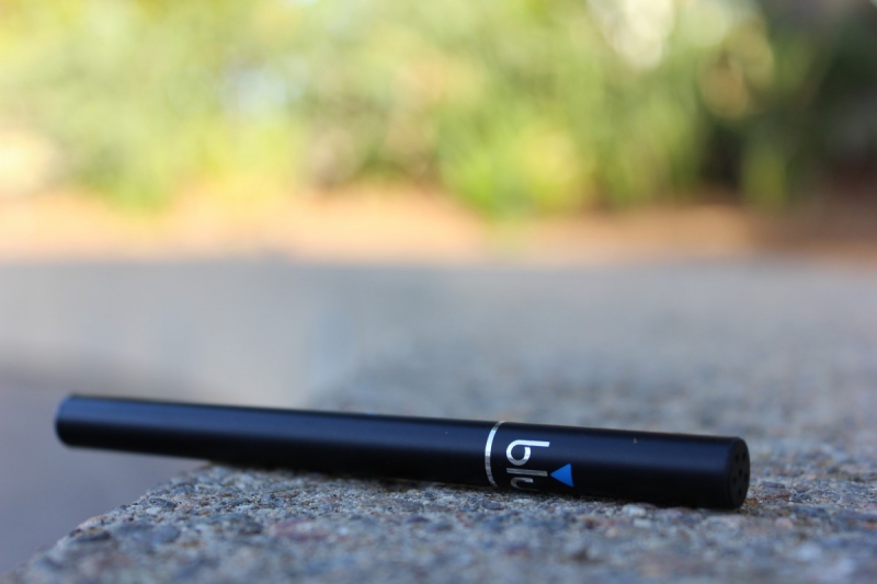 boutique-HYERES-min_e_cigarette_vaping_blu_cigs_blu_electronic_cigarette_tobacco_cigarette_smoke-637061