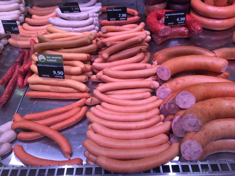 boutique-HYERES-min_sausages_meat_butchery-1069321